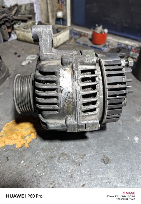 Продам генератор audi 100