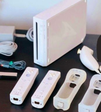 Consola Jocuri Nintendo Wii , cu Accesorii