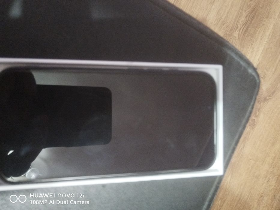 Продава се IPhone 16e