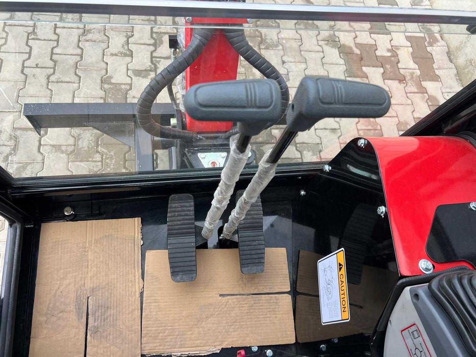 Miniexcavator Qilu – 2,5 T , motor Kubota 25 Hp + 3 cupe (Nou) + Video