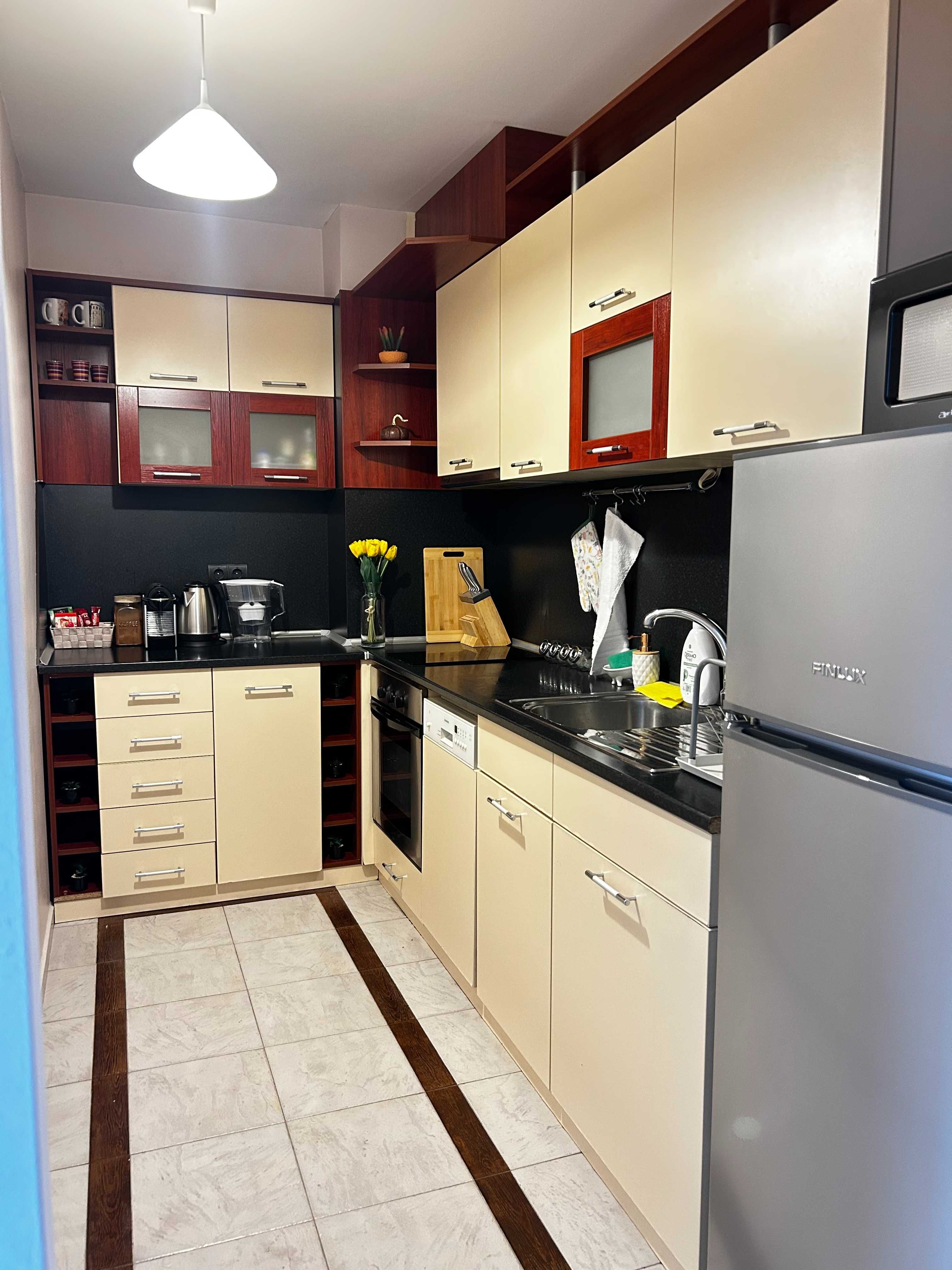 Rea Flora - Cozy Stay With Free Parking