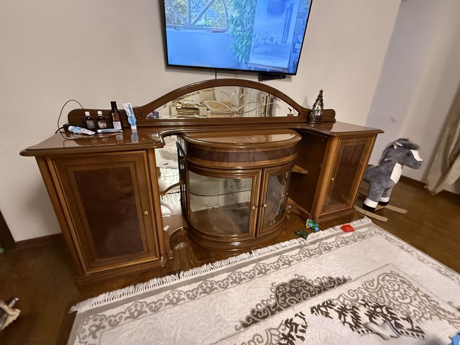 Продается гарнитур