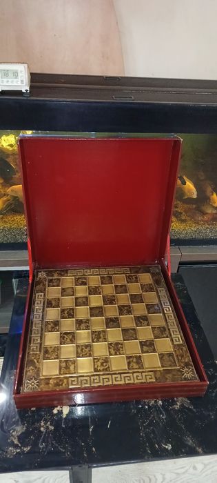 Vând șah bronz, grecii si romanii