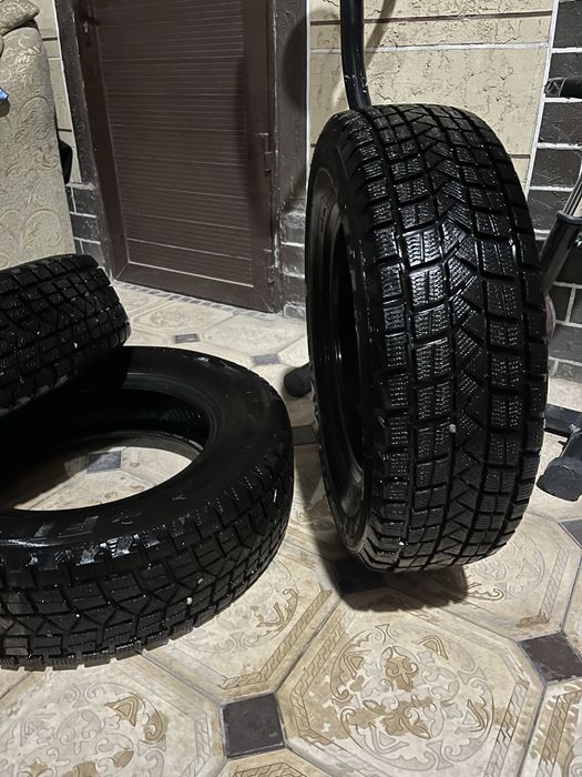 Продам шины 215/70/16