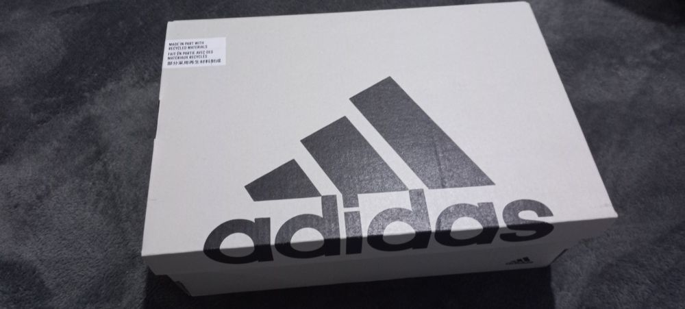 Vând adidași mărimea 35