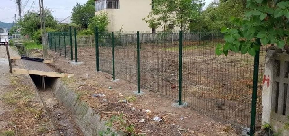 Vând garduri si porti din plasa bordurata
