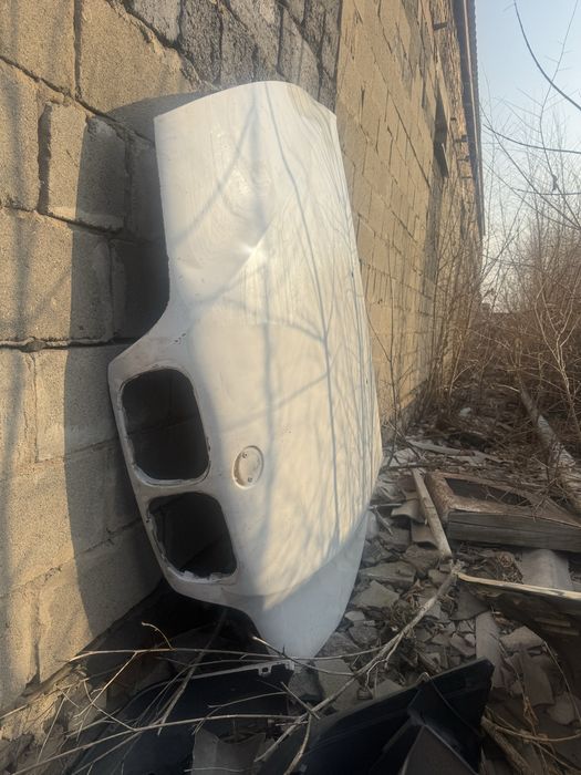 Продам капот бмв е39