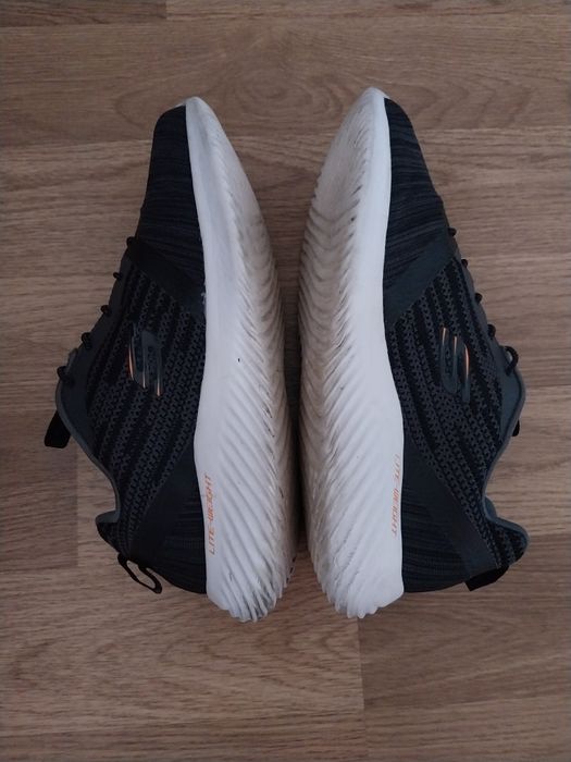 Adidasi originali Skechers nr.43