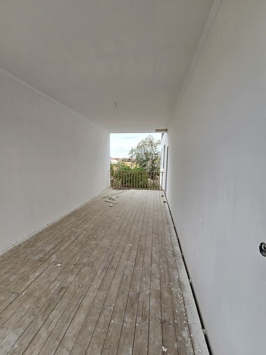 Ховли жой сотилади. Ок сувог холатида