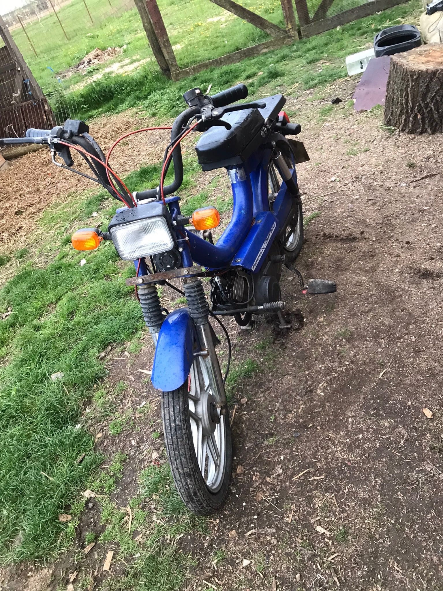Vând moped first bike