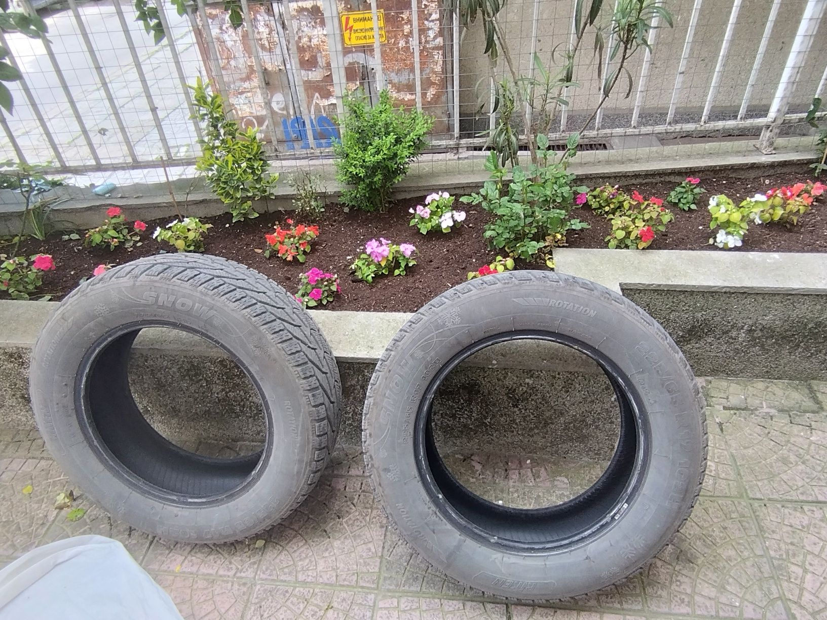 Зимни гуми 17" втора употреба