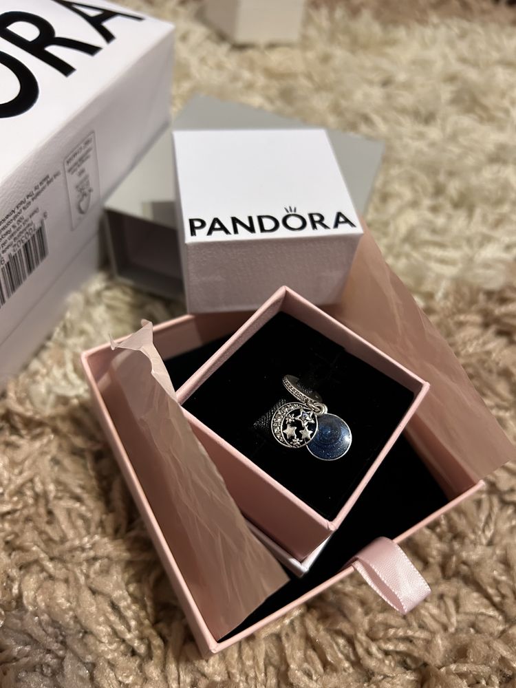 Pandora charm luna si stele