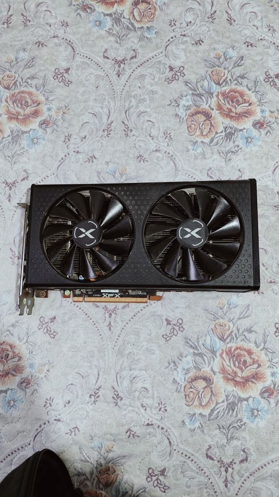 Видеокарта XFX Speedster SWFT 210 AMD Radeon RX 6600 8 ГБ
