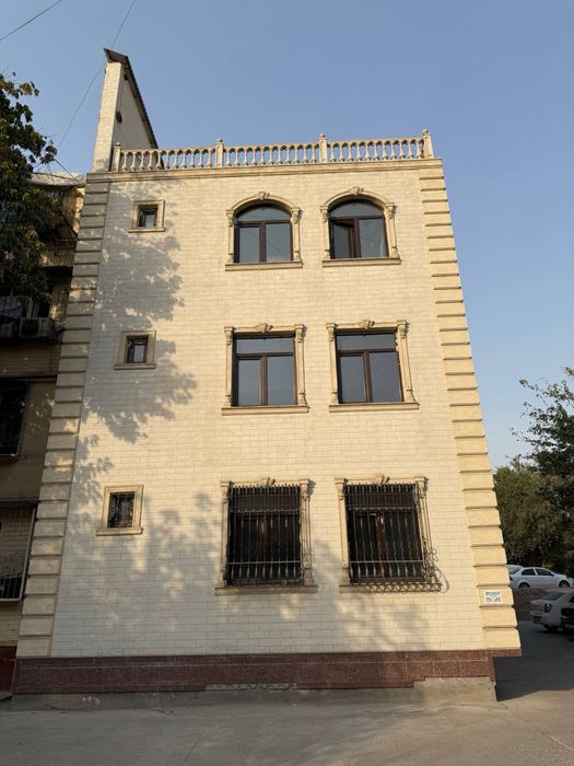 Отдельно стоящее здание продаётся Мирзо Улугбек рн напротив Эко базара