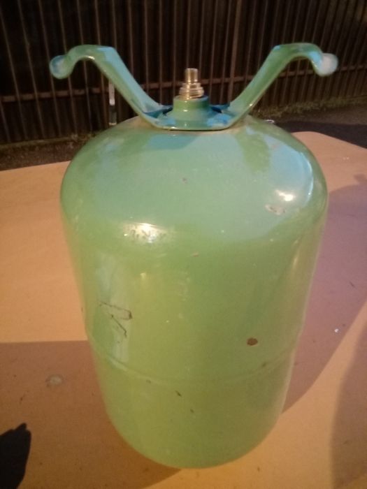 Vând butelie pentru gaz, aer comprimat,