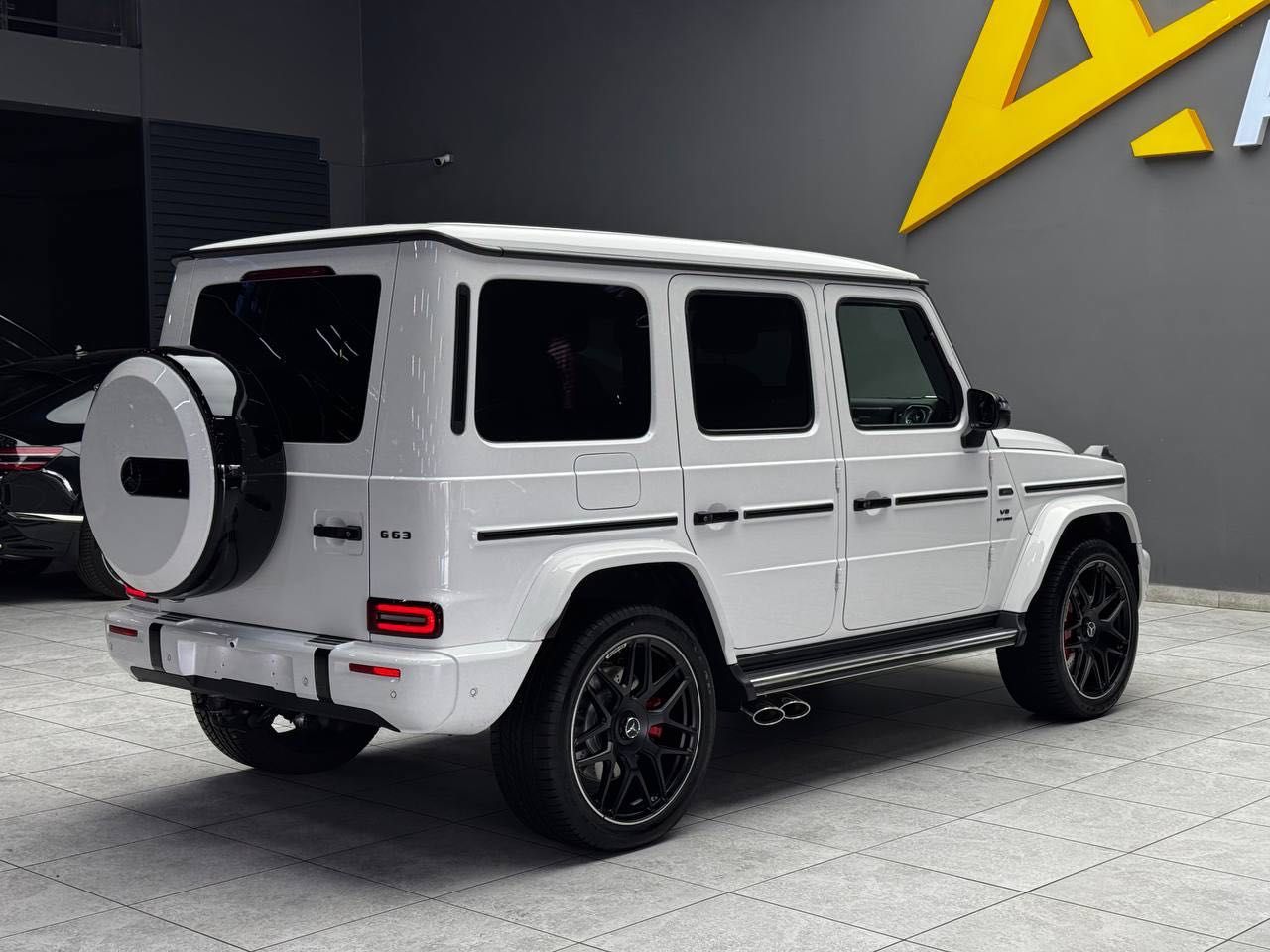 Продается новый Mercedes Benz G63 AMG Manufaktur