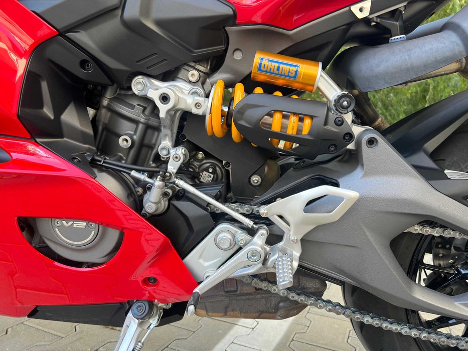 Ducati Panigale V2 S 2025