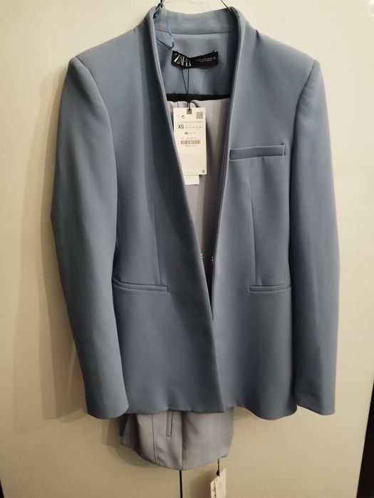 Зара сако и панталон нови хс