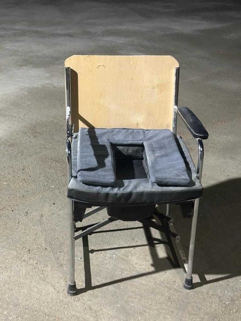 Туалетный кресло
