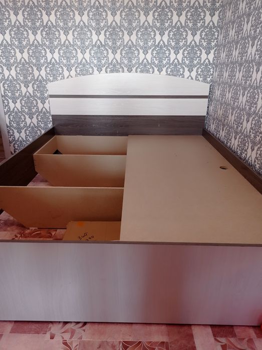 Двухспальный кровать