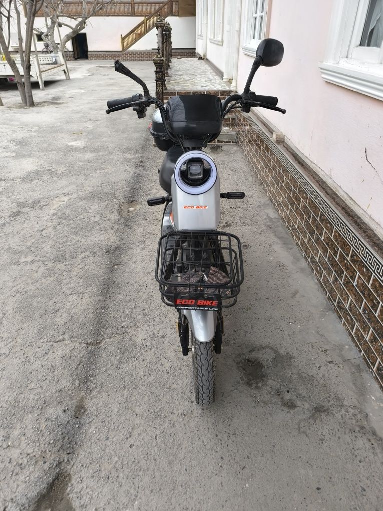Skuter xolati yaxshi ideal ozgina minilgan