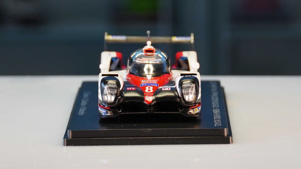 Toyota TS050 Hybrid 2.4L Turbo V6  - Spark/ Hachette 1:43