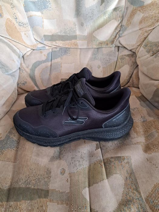 Продавам нови маратонки скечерс