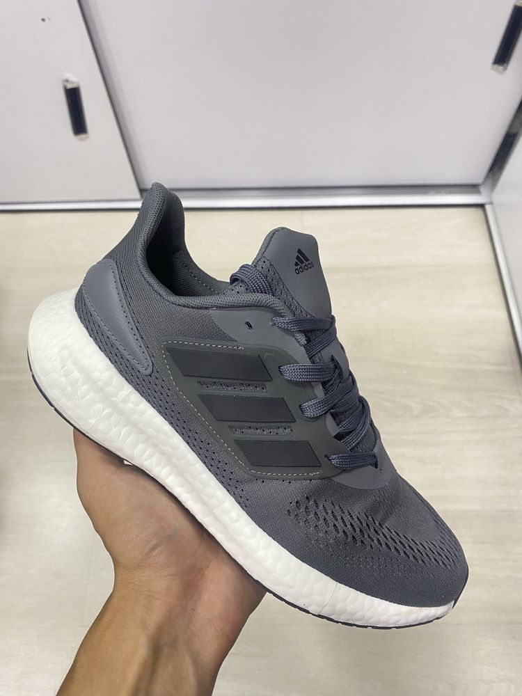 Беговые Кроссовки Adidas Ultraboost  размеры 40-48 великан, комфортные