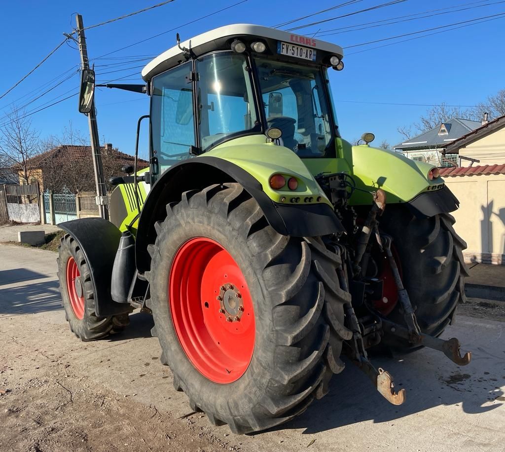 Vând tractor Claas axion 810