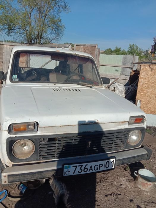 Продам машину ниву не находу  1987года  звонить  Торг  есть  Продам