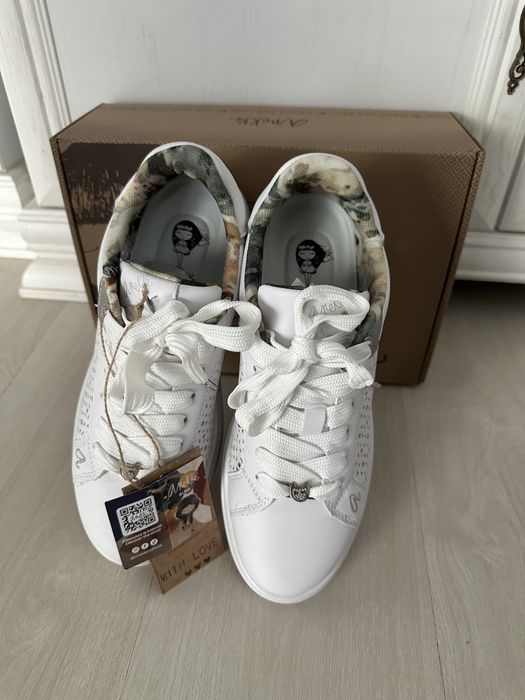 Adidas original dama Amekke