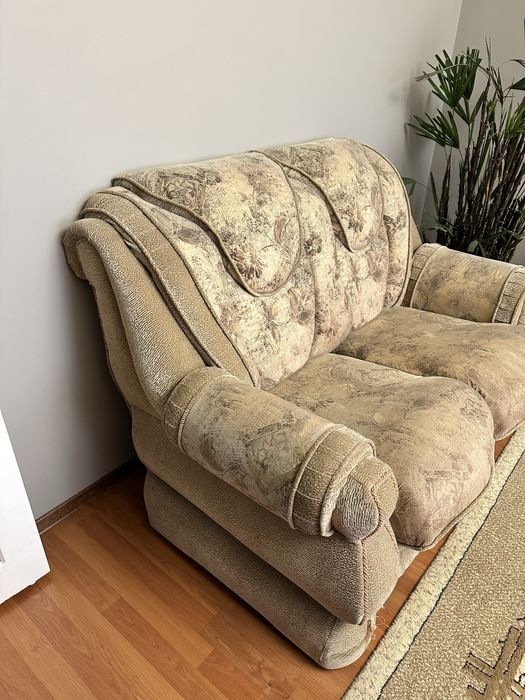 Бесплатно. Диван софа.