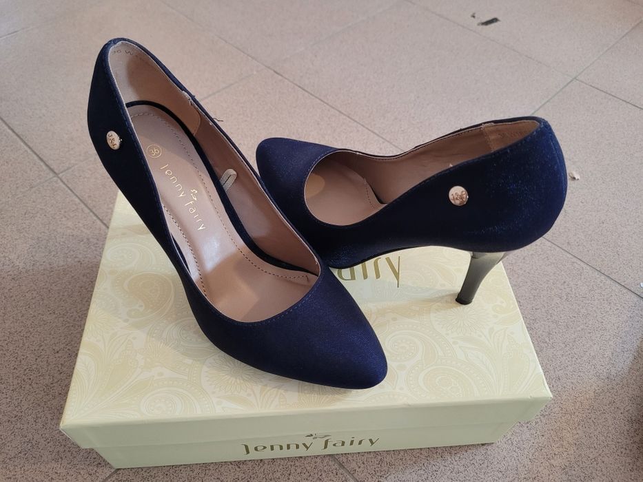 Pantofi cu toc eleganti