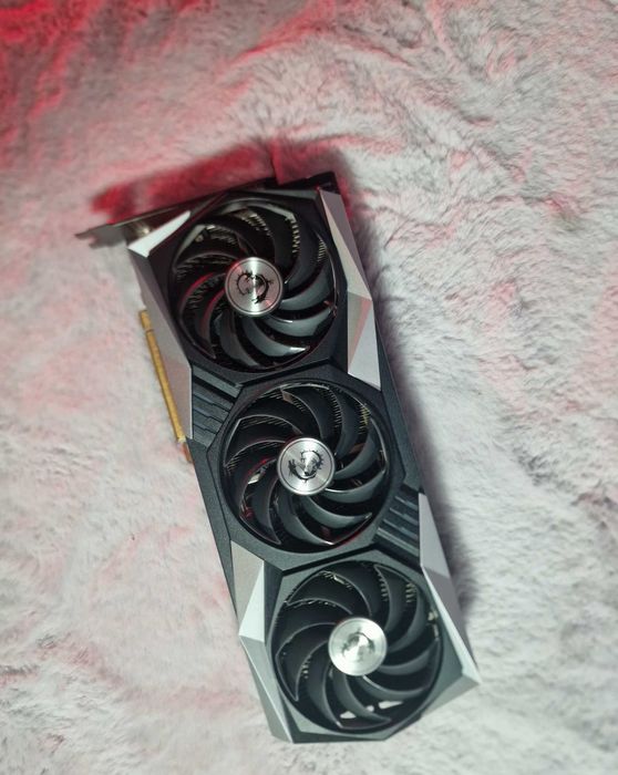 Видео карта Radeon RX 6800 XT GAMING X TRIO 16G