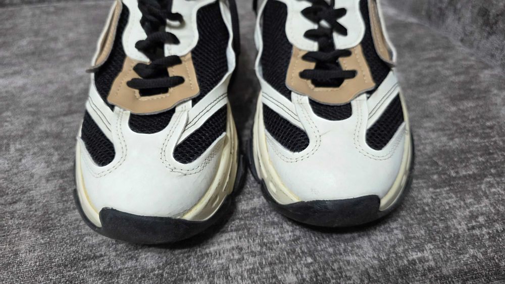 Универсальные кроссовки от Steve Madden Б.У.