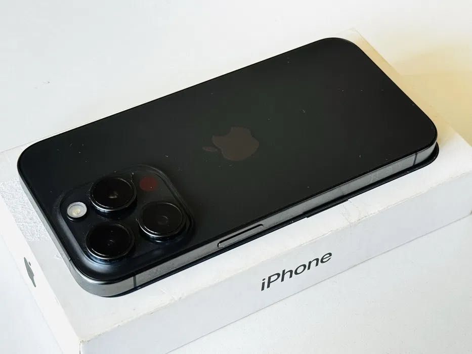 Iphone 15 Pro 128GB Black Titanium Гаранция 6 месеца
