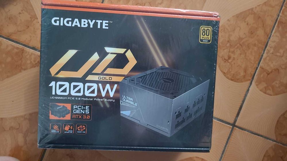 GIGABYTE GP-UD1000GM 1000W 80 PLUS Gold ,pci-e gen 5 , atx 3.0