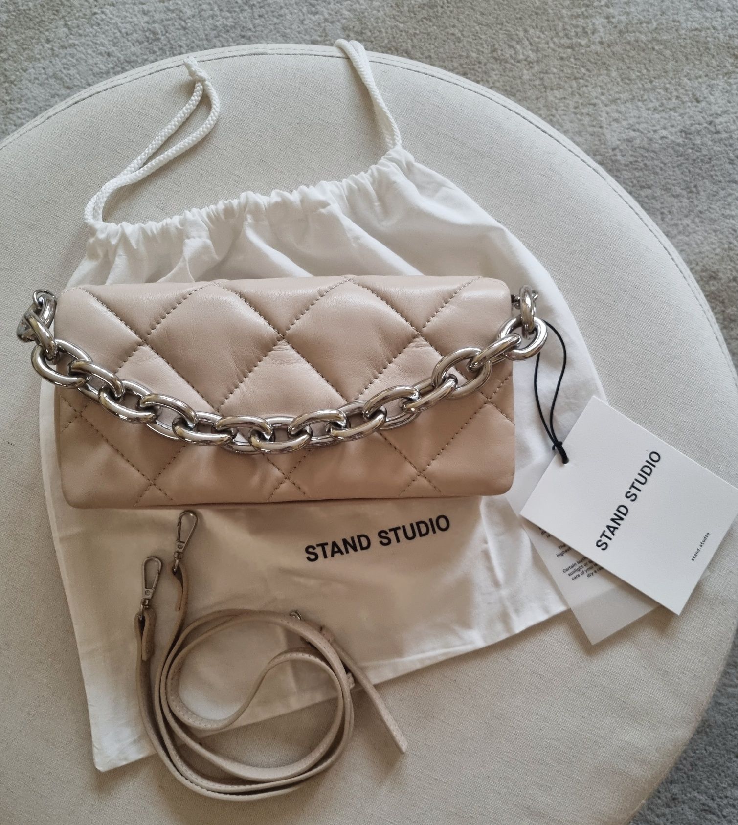 STAND STUDIO бежова/nude естествена кожа чанта дълга дръжка и синджир