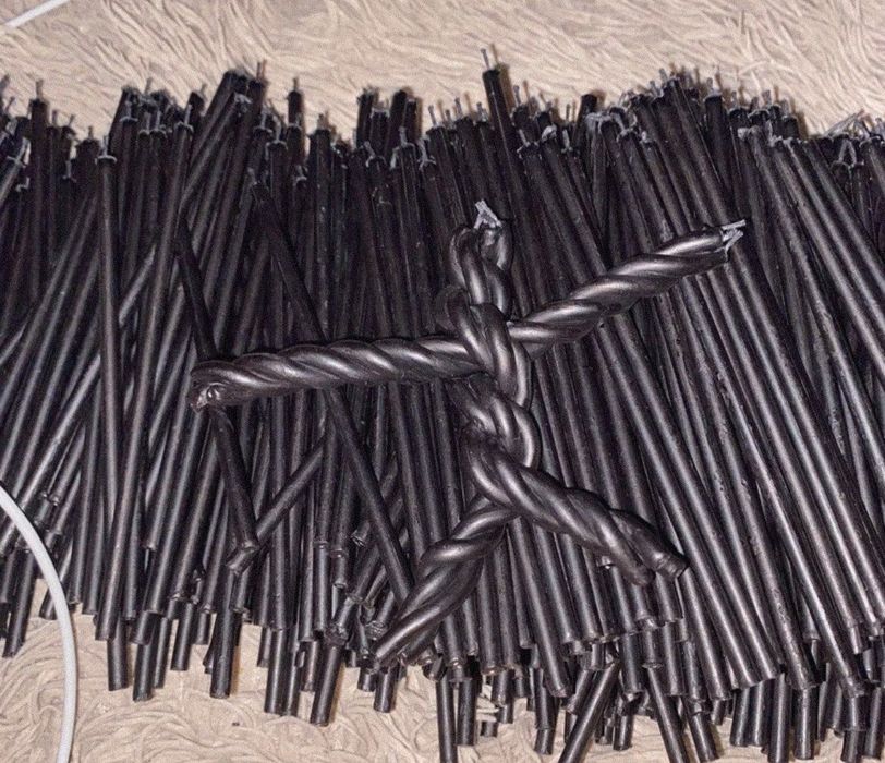 Черные тонкие свечи из пчелиного воска высокого качества из России