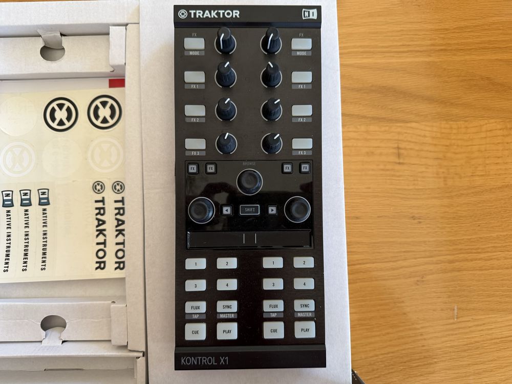 Native Instruments Traktor Kontrol X1 Mk2