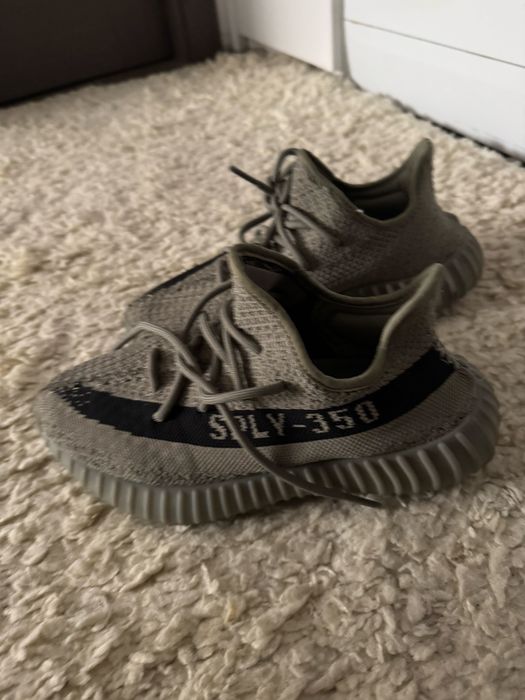 Vand yeezy boost V2 originali