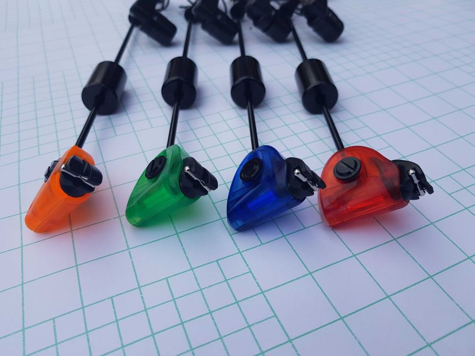 Set 4 Swingeri MKM3 cu Iluminare HAKUYO 2018 cu portocaliu