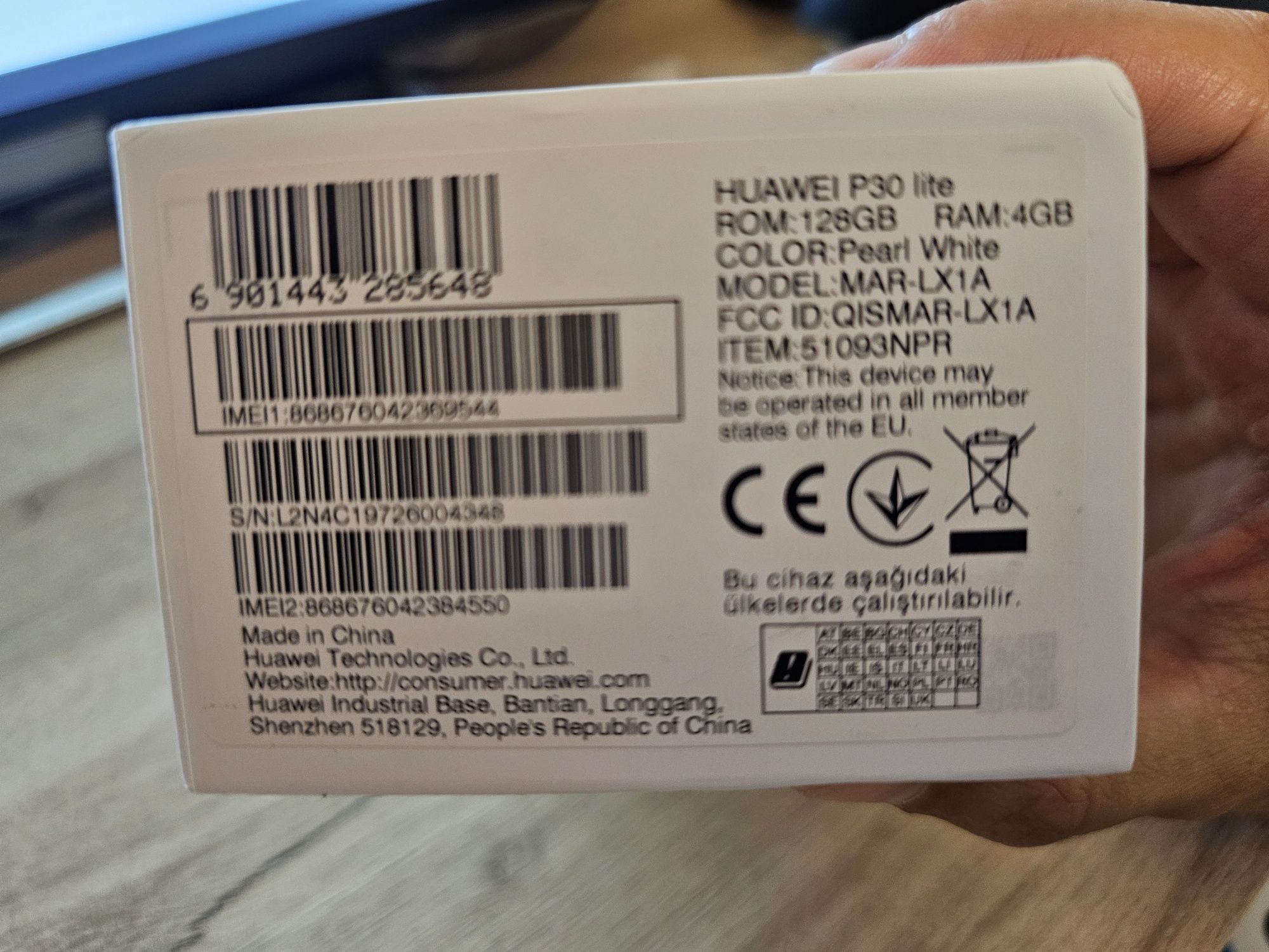 Смартфон  Huawei P30 Lite