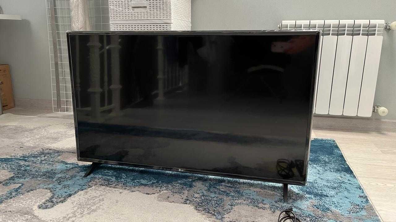 Телевизор LG 43LM5700PLA 43'' (109 см) в отличном состоянии