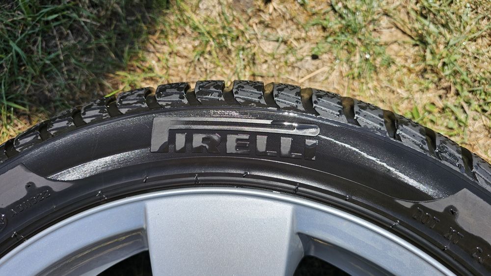Cauciucuri iarna, Jante BMW cu 4 cauciucuri Pirelli SottoZero 3 Iarna