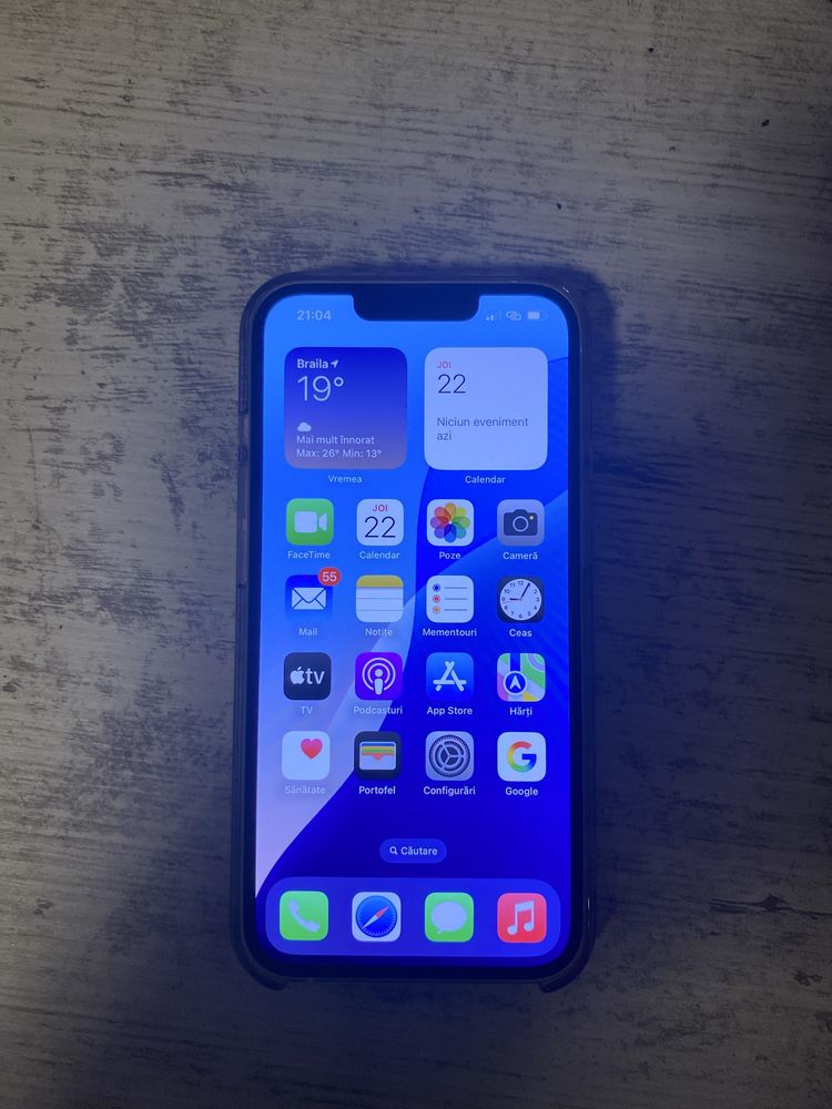 Vand iphone 13 alb 256gb 1850 lei