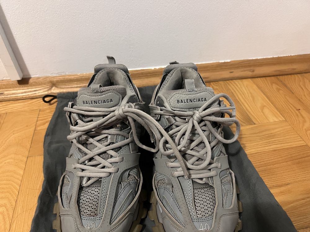 Balenciaga track
