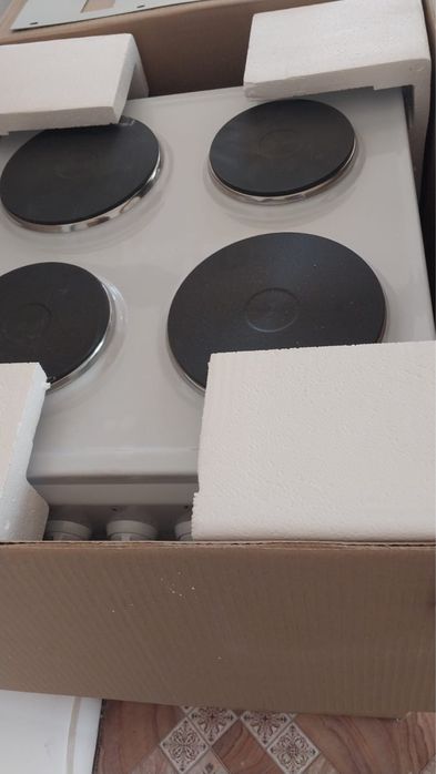 Продам газовую плиту