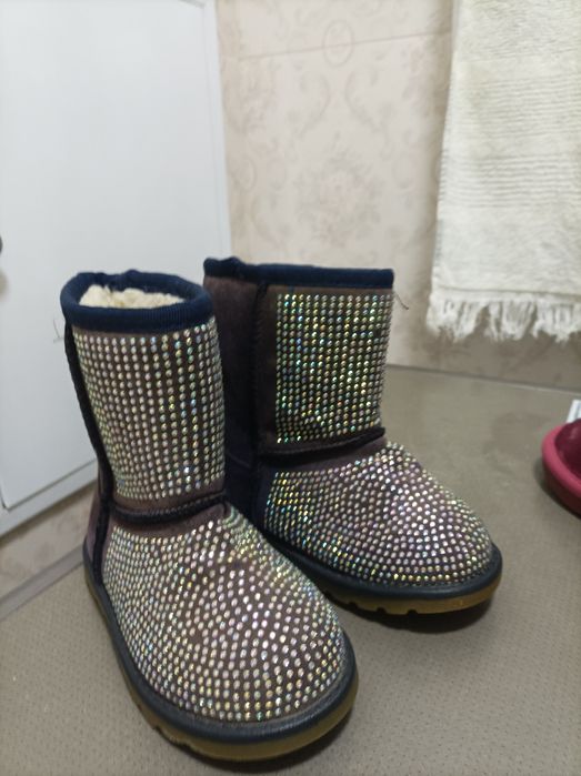 Угги детский привозной размер 28 новый внутри натуральный шерсть