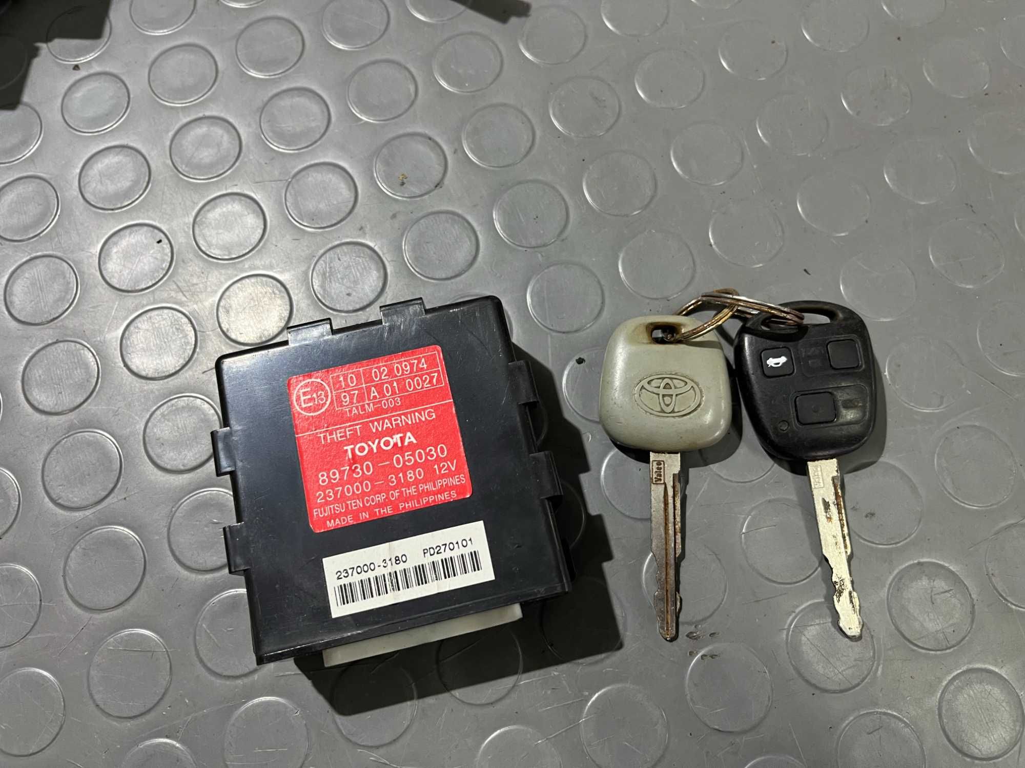 Компютъра на двигателя за Toyota Avensis T25 2.0 D-4D
